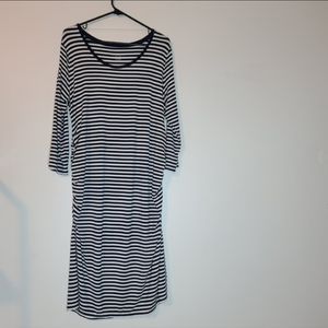 Liz Lange Maternity 3/4 Sleeve T-Shirt Dress
